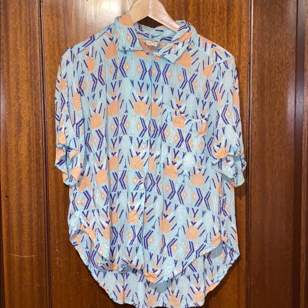 Retro blue top